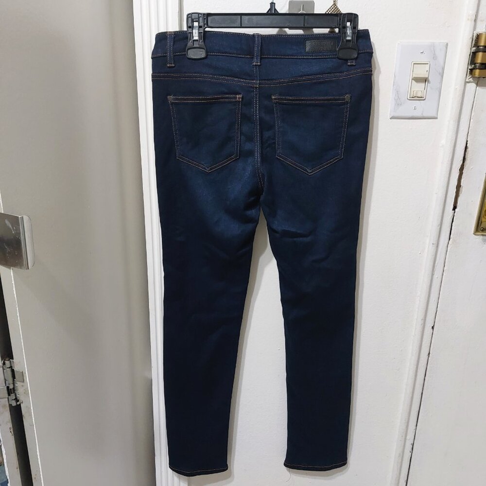 CELEBRITY PINK Jeans SIZE 7S Skinny Jeans